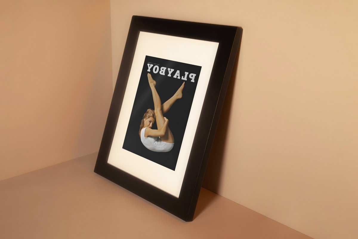 Al cogerse de esta manera las orejas, el sub va a cruzar los brazos por delante del cuerpo